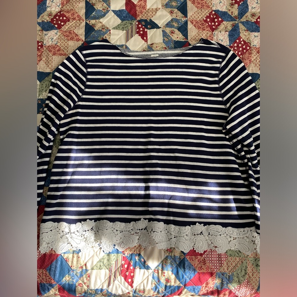 2/$8 GAP striped top lace detail
